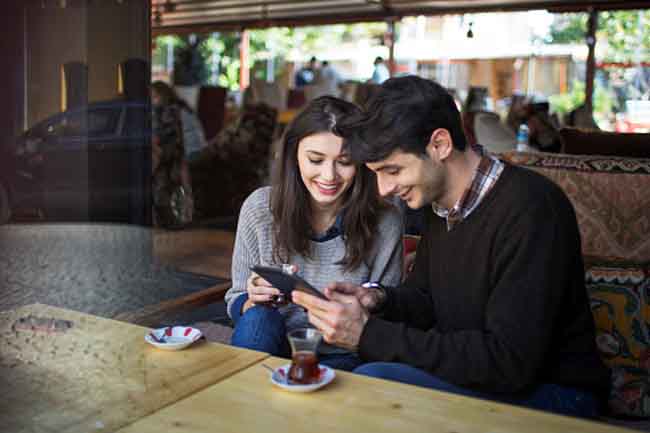 सब कुछ शेयर कर सकते हैं